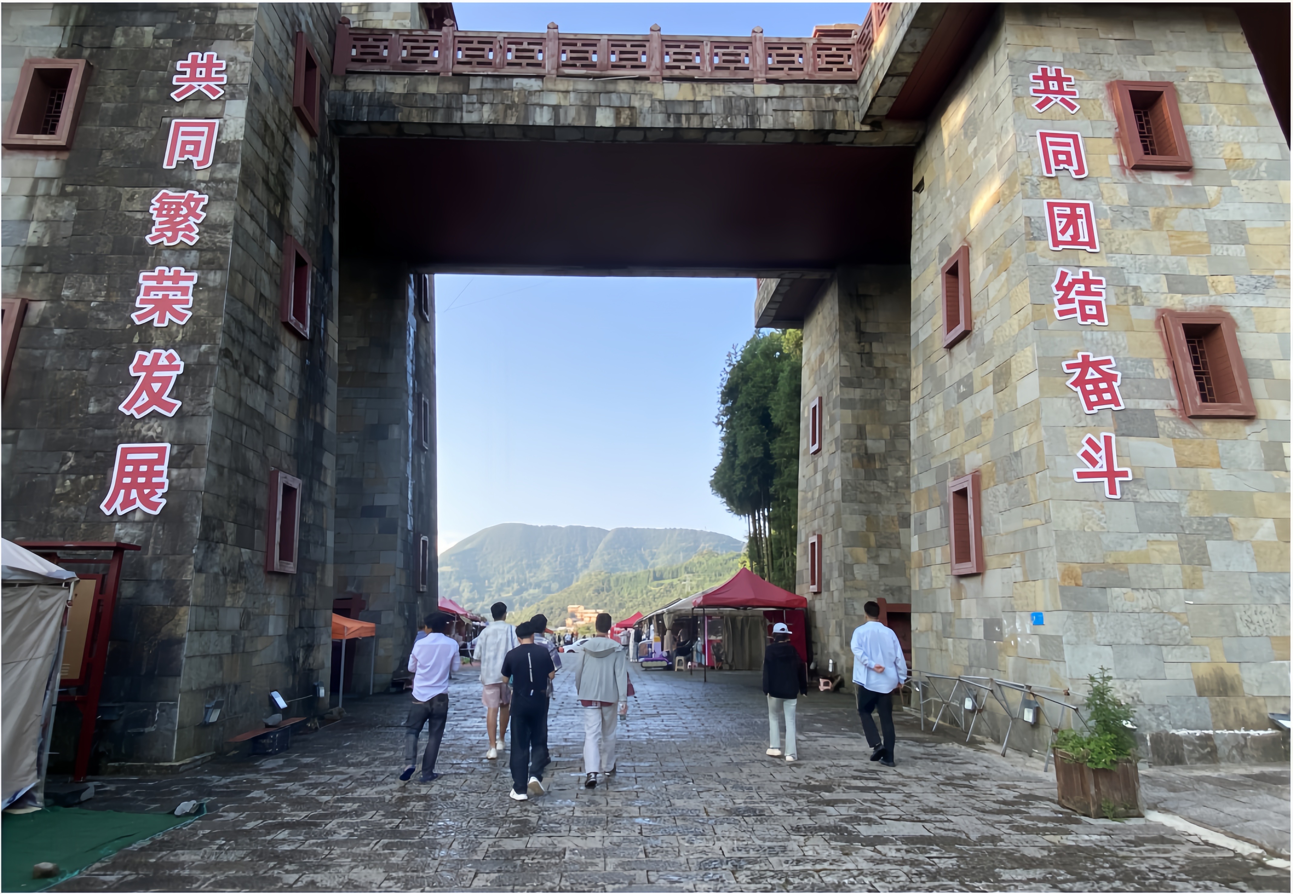39c83717be694f00dc8393749d329a6.jpg